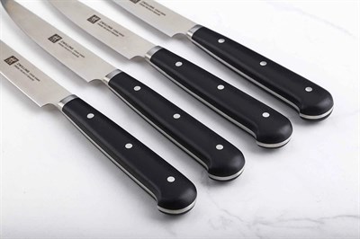 набор из 4-х ножей для стейка zwilling 12 см в деревянной коробке , специальная сталь friodur®, 39029-004 - фото 28483
